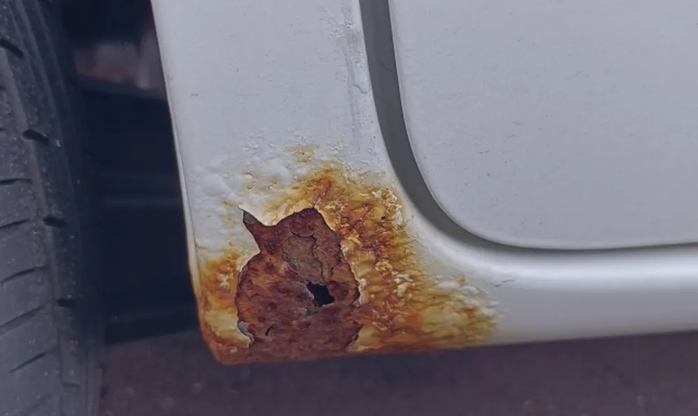車の錆