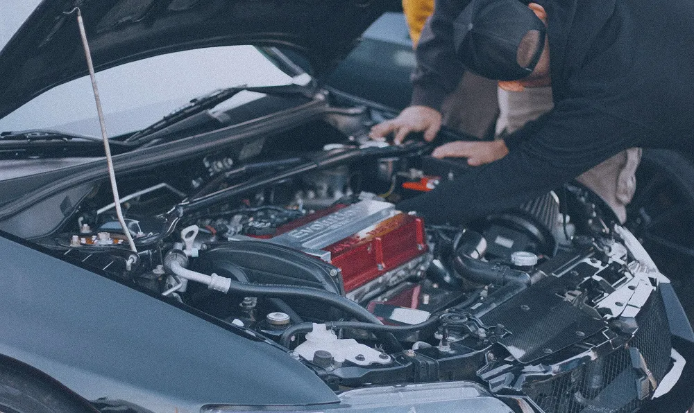 エンジンルームの点検